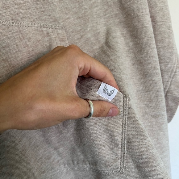 Victoria’s Secret Supermodel Poncho - Picture 5 of 9